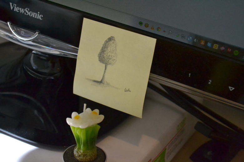 “A tree in peace”  – pencil on post-it (2013, gift of the artist). Sketch by Leda Marritz