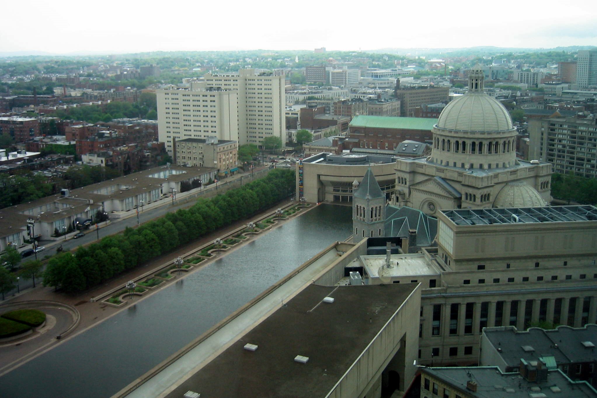 he trees growing in suspended pavement at the Christian Science Center are 46 years old. Flickr credit: Wally Gobetz