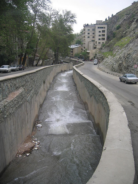 Jub flowing through Northern Tehran 