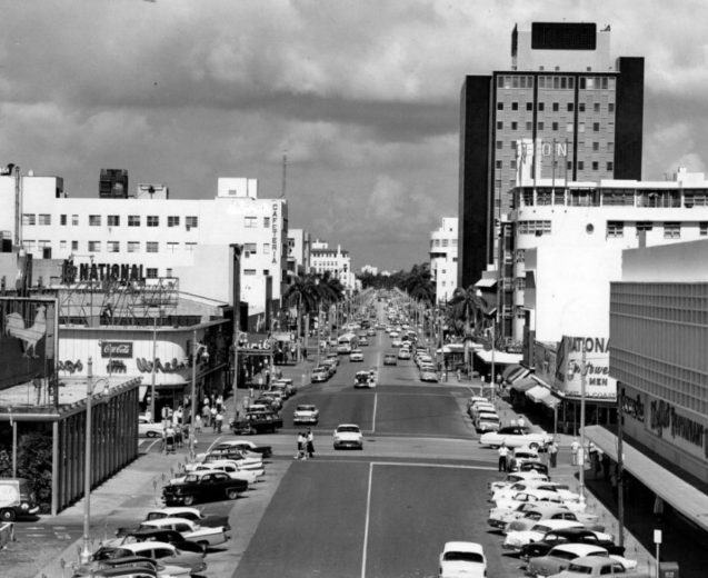 Miami s Historic Lincoln Road Gets Green Re Design Case Study