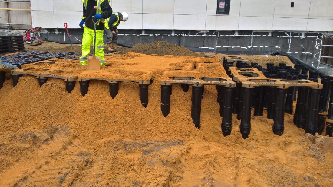 Silva Cells Example Historic London Garden Incorporates Silva Cells to Support 18 New Trees ...